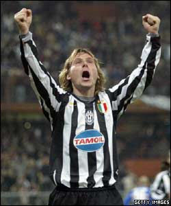 Pavel Nedved, excelente jogado da Juventus, anunciou sua aposentadoria para o final desta temporada