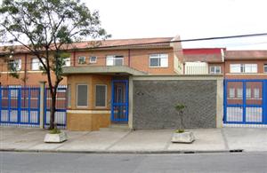 Entrada do Centro Educacional e Assistencial Pedreira