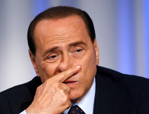 Popularidade de Berlusconi continua caindo 