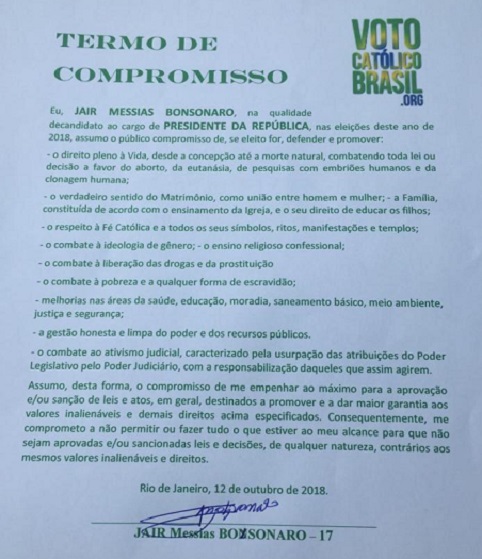 Bolsonaro assina termo de compromisso cristão católico