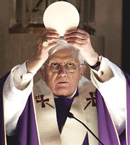 Papa Bento XVI inicia a Quaresma no Aventino, com o rito das cinzas