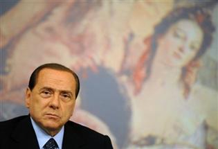 Imprensa publica suposto diálogo entre Berlusconi e garota de programa