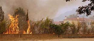 Incêndio atinge a região da ilha da Sardegna, na Itália
