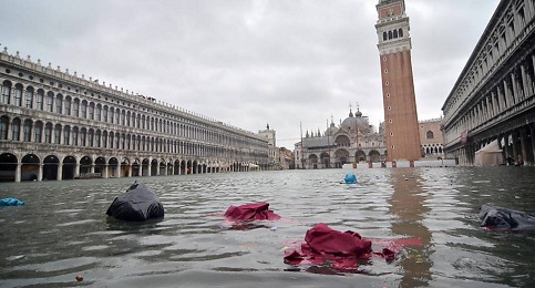 Veneza alada pelos fortes temporais